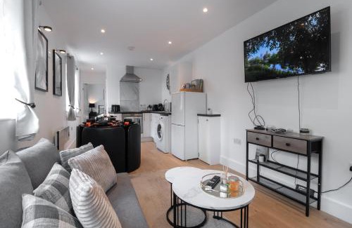 Bromley Common and Keston Apartment | Luxury 1 Bed Apartment Bromley