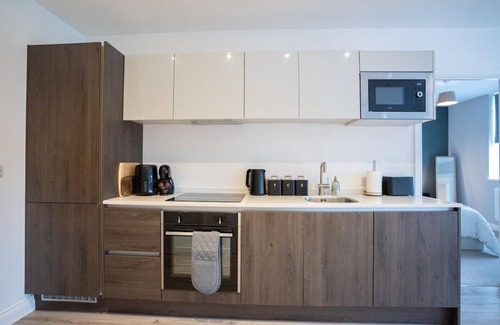 Solihull Apartment | Luxury 1-Bed Flat - Free Parking