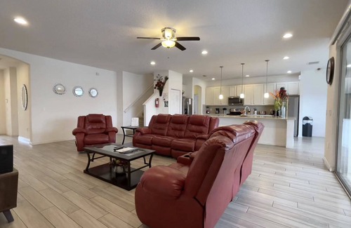 Loughman House | Luxury 13 Bedroom Disney Villa Pool SPA Game Room WI-FI 13 Villa by RedAwning