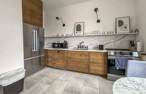Society Hill Apartment | Luxury 1BD | 1 Bed | South St