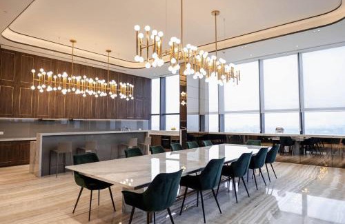 Da Kao Apartment | Luxury 2bd W Rooftop Bar & Pool In Saigon Center