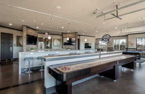 Lawrenceville Apartment | Luxury 2BR 2BA w/ Amenities Shopping & Views