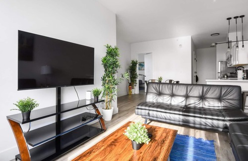 Elizabeth Apartment | Luxury 2BR 30 Mins to Manhattan Evonify