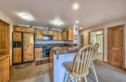 Kirkwood Condo | Luxury 2Br + loft, Lodge at Kirkwood – Unbeatable Location by RedAwning