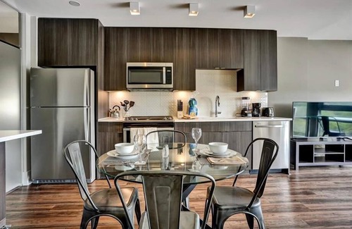 Garden Hills Apartment | Luxury 2BR w/City View | RooftopPoolSpa | Buckhead