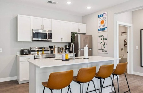 Olde Towne East Apartment | Luxury 2BR w/Rooftop, Gym & King Beds – Columbus