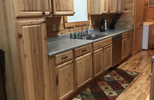 Vein Mountain Cabin | Luxury 3/2 Log Cabin/Fast WiFi