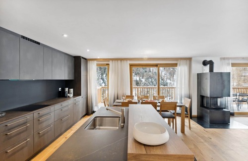 Grimentz Apartment | Luxury 3 Bedroom Apartment with Jacuzzi Rahas B Grimentz - By Mrs Miggins