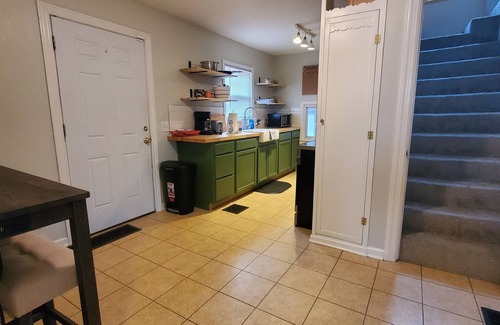 Shiloh House | Luxury 3 bedroom home on a quiet street