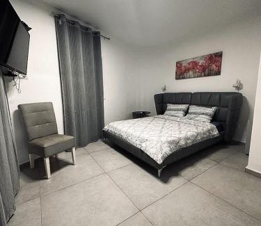 Bat Yam Apartment | Luxury 3 Rooms Apartament - NearTheSea Bat Yam