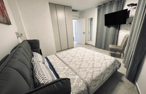 Bat Yam Apartment | Luxury 3 Rooms Apartament - NearTheSea Bat Yam