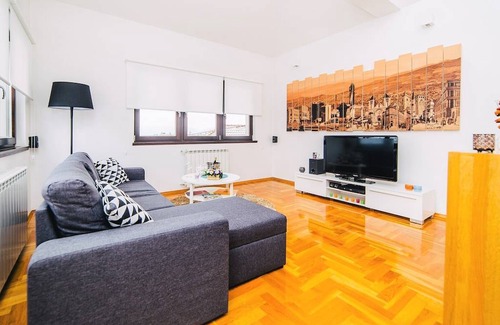 Sarajevo House | LUXURY 3 story House- BEST VIEW- FREE PARKING