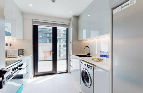 Jadaf Apartment | Luxury 3BR Designer Retreat with Parking