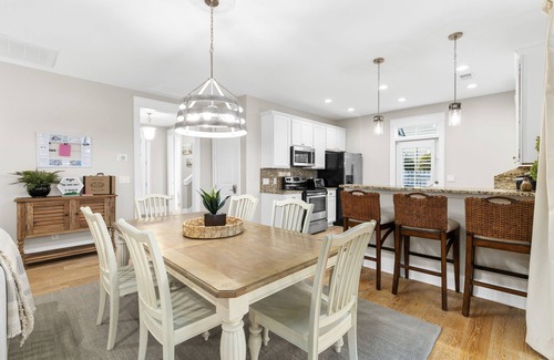 Windy Hill Villa | Luxury 4 Bed, 5 bath Villa w/Private Pool in Oceanfront North Beach Resort!