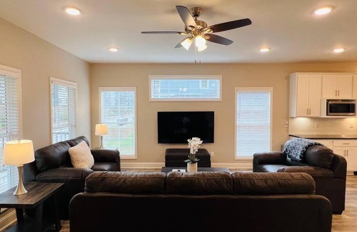 Augusta House | Luxury 4 Bedroom Home and private deck by MCG 6