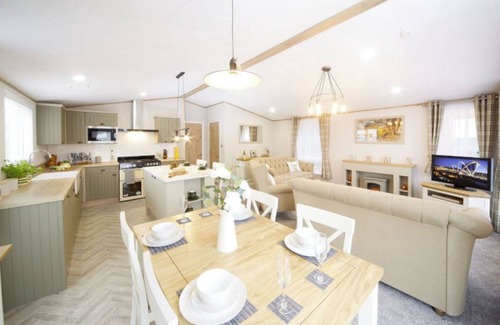 Paignton Cabin | Luxury 4 person Holiday Lodge at Hoburne South Devon