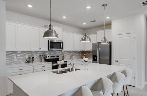 Four Corners House | Luxury 5‑Bedroom Home, Pool, Near Disney