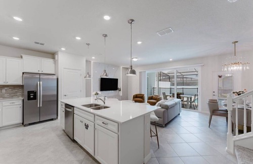 Four Corners House | Luxury 5‑Bedroom Home, Pool, Near Disney