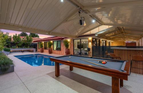 Kinross Villa | Luxury 5br villa with pool