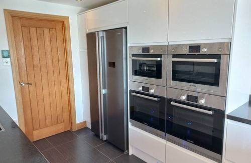 Trenance House | Luxury 6-Bedroom Home | Above Mawgan Porth Beach