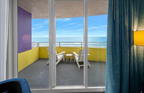 Brush - Stewarts House | Luxury 6th Floor 1 BR Condo Direct Oceanfront Wyndham Ocean Walk Resort Daytona Beach | 610
