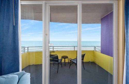 Brush - Stewarts House | Luxury 6th Floor 1 BR Condo Direct Oceanfront Wyndham Ocean Walk Resort Daytona Beach | 609