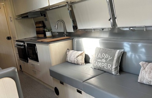 Rockbridge House | Luxury Airstream Glamping Summit Unit 6 of 6 On-Site Hiking, Sauna, Bunk Family