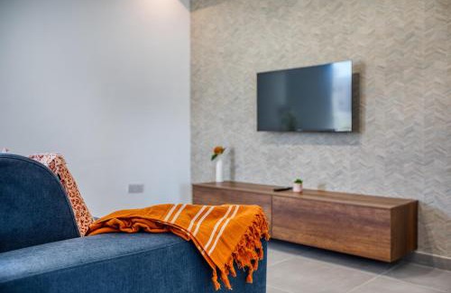 Mgarr Apartment | Luxury Apartment Heart of St Julians Sleeps 5