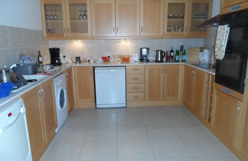 Għadira Apartment | Luxury Apartment 3 Bed-3 Bathrooms with Balcony, Pool, Seawiew