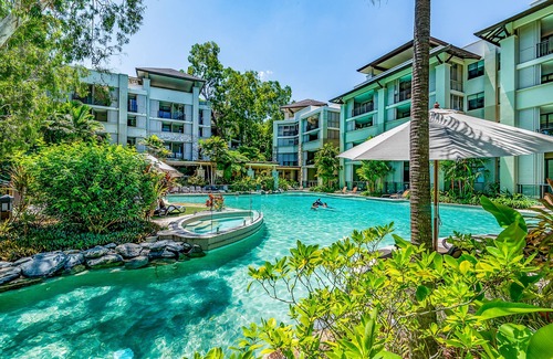 Palm Cove Apartment | Luxury Apartment at Sea Temple Palm Cove 2 Bed 2 Bath