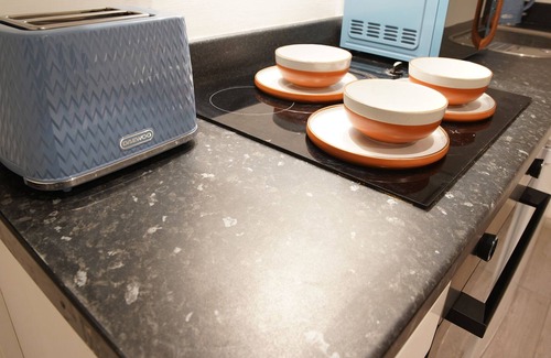 Croham Apartment | Luxury Apartment - free parking & superfast wifi