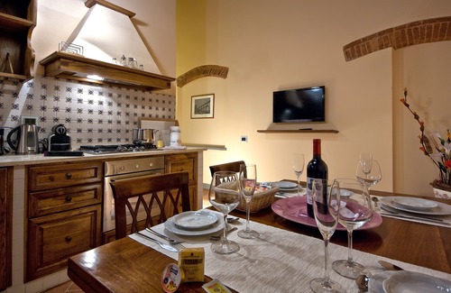 Loro Ciuffenna Apartment | Luxury apartment in Loro Chianti, for family, in a farmhouse,with pool, AC, WiFi