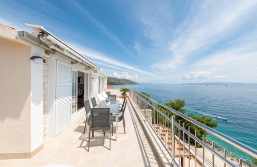 Businci Apartment | LUXURY APARTMENT NEXT TO THE SEA