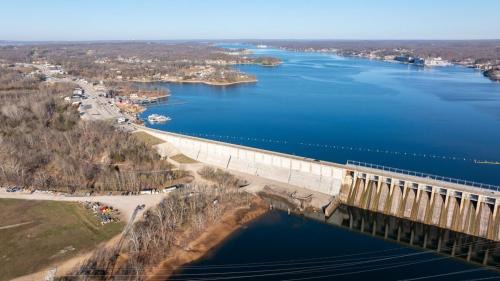 Lake Ozark House | Luxury Apartment on the Strip!