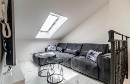 Klanfari Apartment | Luxury Apartment Queens on two floors with a panoramic sea view