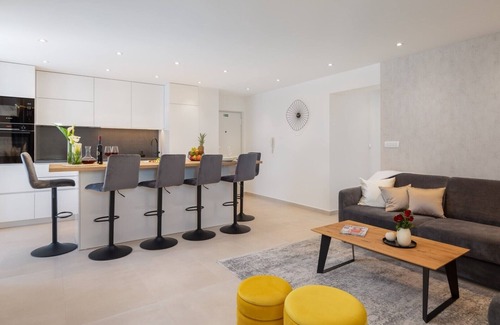 Split Apartment | Luxury Apartment Silvery in Split center with jacuzzi, sauna and parking