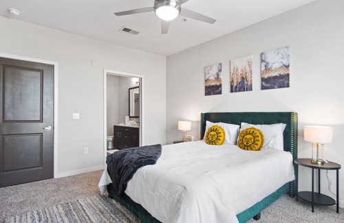 Lindbergh Apartment | Luxury Apartment