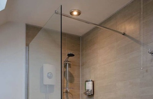 Londonderry Apartment | luxury Apartment - With Private Hot-tub and Sauna