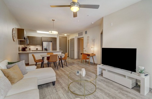 Central Boulder Apartment | Luxury Apartment with Pool, Gym & Central location