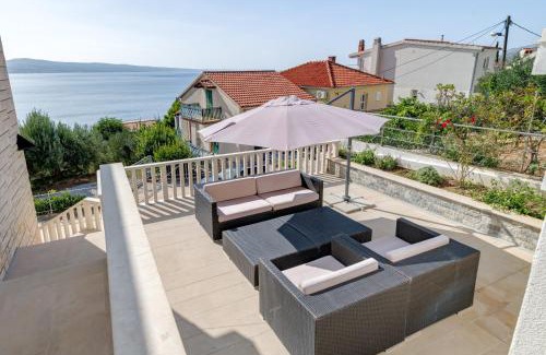 Tice Apartment | Luxury apt w pool 3 balconies terrace & sea view