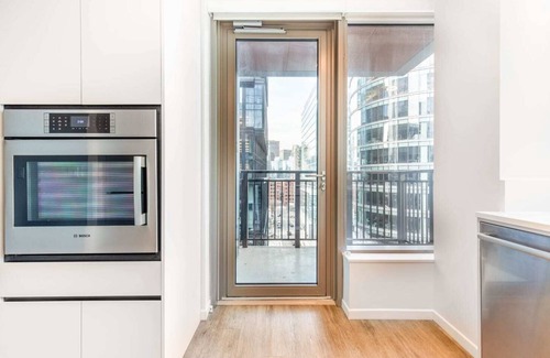 Seaport District Apartment | Luxury Apt with Gym in Seaport