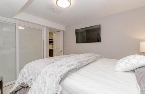 Oakville Apartment | Luxury Basement Apartment in Oakville