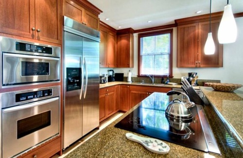 Waikoloa Villa | Luxury Beach Front Villa - Kolea