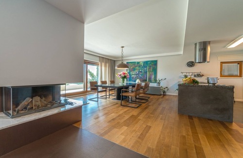 Seget Vranjica Villa | Luxury beachside villa Marija with pool - Eos Croatia
