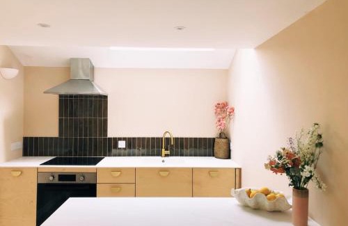 St. Agnes House | Luxury bolthole in central St.Agnes with parking.