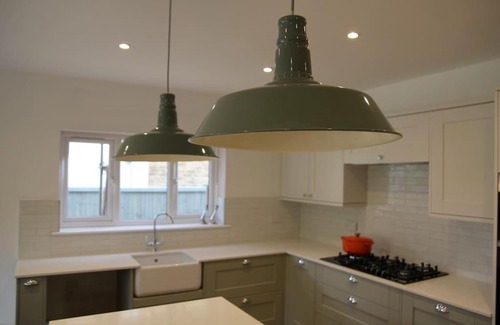 Ware House | Luxury Business stay with Hot Tub and Pool Table