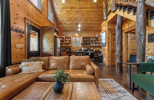 Cashiers Cabin | Luxury Cabin Hot Tub, Trails, 2 Ponds & Waterfalls