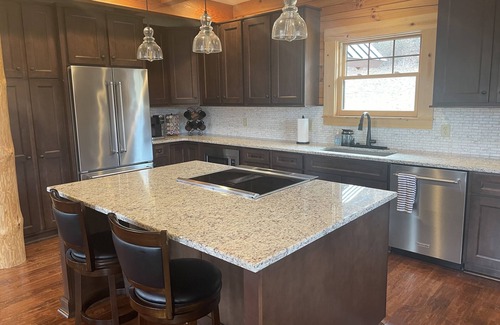 Logan Cabin | Luxury Cabin in the Hocking Hills on 10 private acres