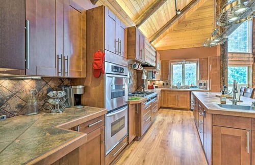 Prescott House | *Luxury Cabin in the Pines *BBQ