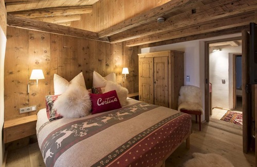 Cortina d'Ampezzo Ski Chalet | Luxury Chalet Alverà - Fascino Senza Tempo